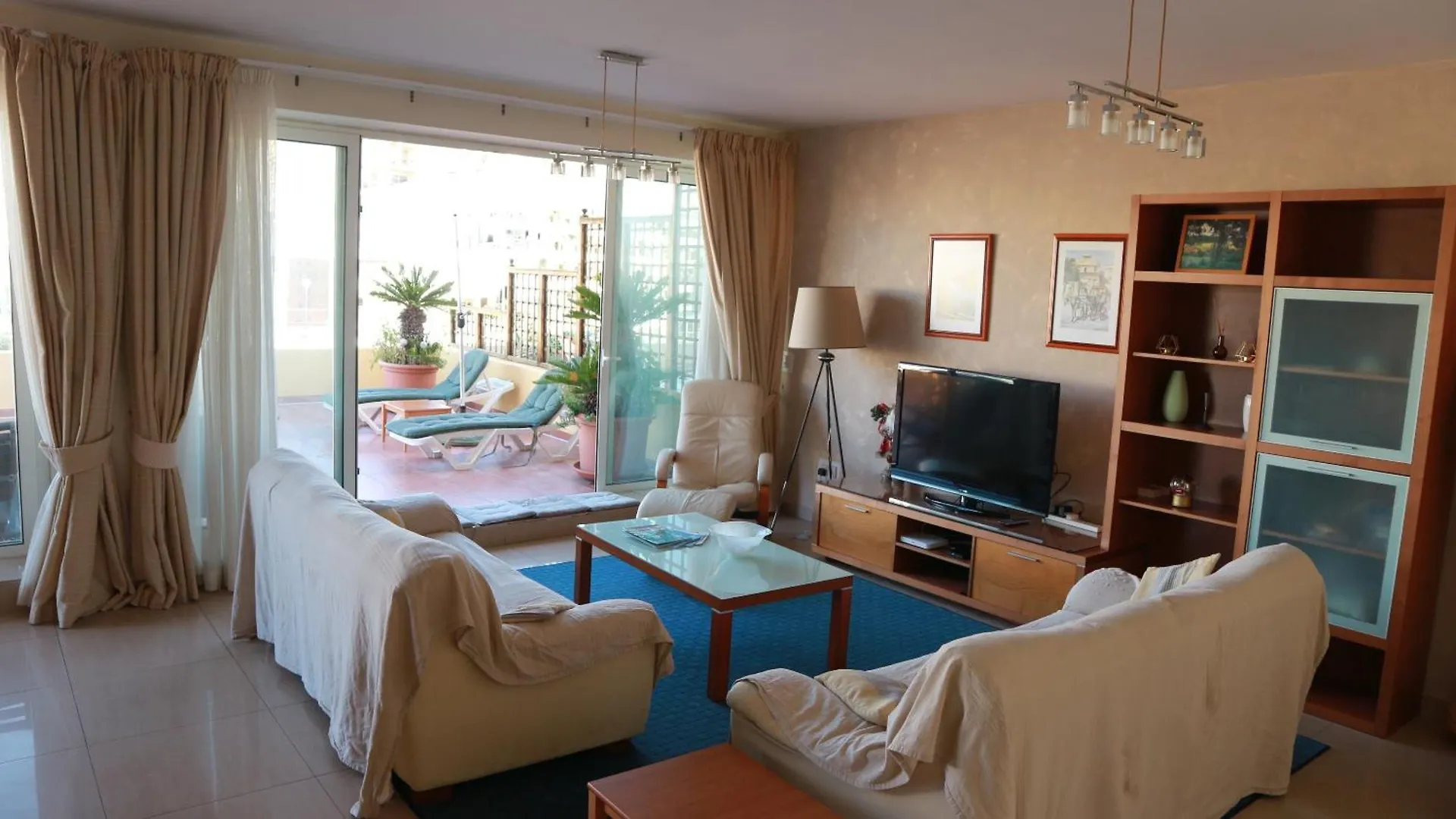 Penthouse Shared Stay Homestay
